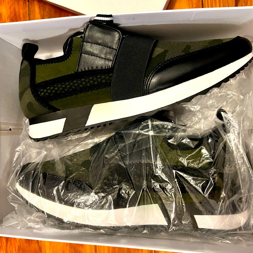Artic Steve Madden camo sneaker unisex women’s sz 11